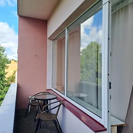 Sunny Flat 250m From The Appartement Liepāja
